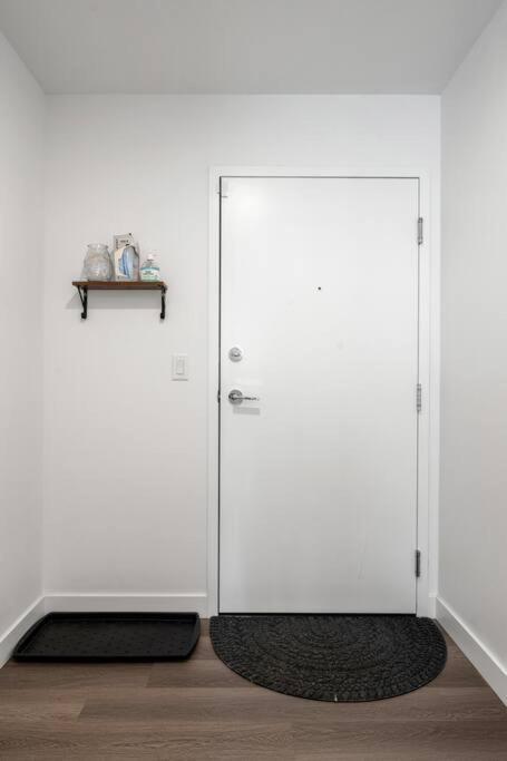 YYC Chic 1Br Kensington Unit W/Parking 아파트 외부 사진