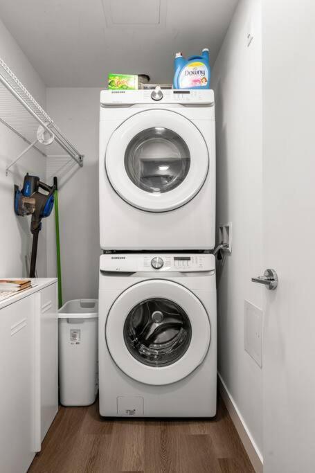 YYC Chic 1Br Kensington Unit W/Parking 아파트 외부 사진