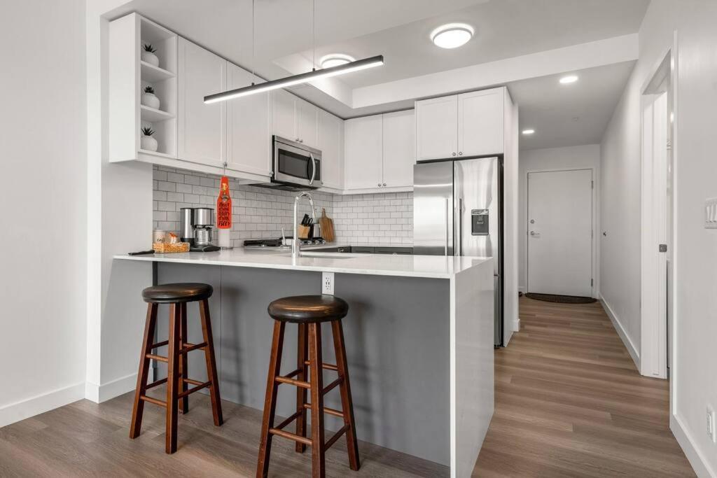 YYC Chic 1Br Kensington Unit W/Parking 아파트 외부 사진