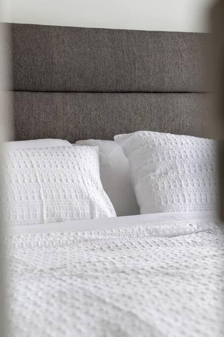 YYC Chic 1Br Kensington Unit W/Parking 아파트 외부 사진